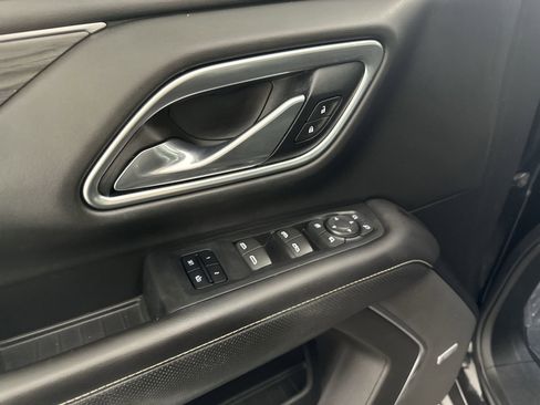 Used 2021 GMC Yukon SLT w/ SLT Luxury Plus Package image 13