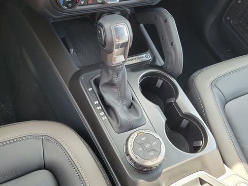 New 2026 Ford Bronco Outer Banks w/ Sasquatch Package AWD/4WD image 32