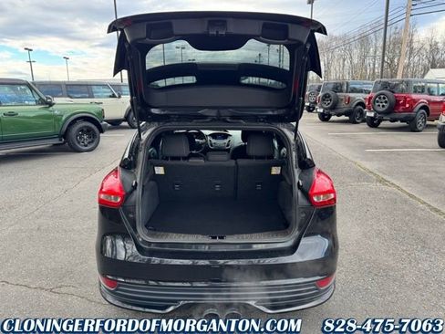 Used 2017 Ford Focus ST image 10