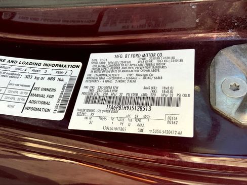 Used 2018 Ford Mustang Coupe image 29