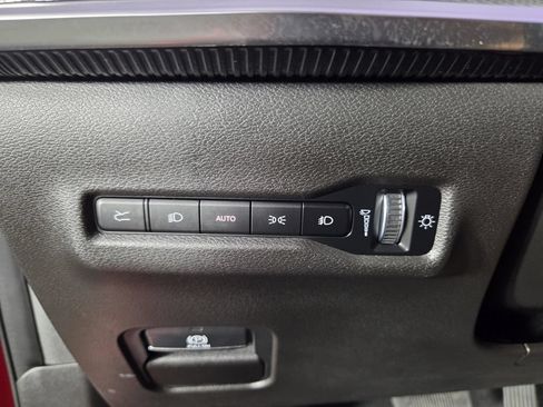 Used 2025 Jeep Wagoneer S Launch Edition w/ Trailer Tow Group AWD/4WD image 17