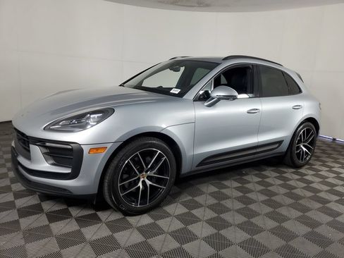Used 2024 Porsche Macan AWD/4WD image 8