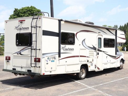 Used 2015 Chevrolet Express 4500 w/ RV Package RWD image 5