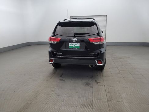 Used 2019 Toyota Highlander Limited w/ Protection Package #3 image 7