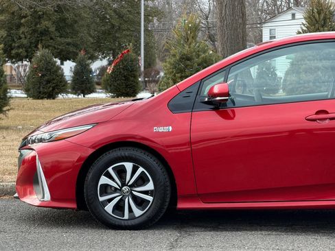 Used 2018 Toyota Prius Prime Plus image 22