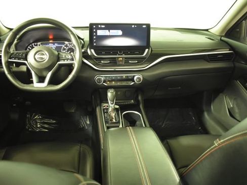 Certified 2024 Nissan Altima 2.5 SR w/ SR Premium Package image 28