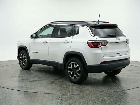 Used 2025 Jeep Compass Trailhawk image 6