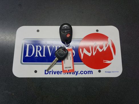 Used 2015 Toyota Tundra SR5 w/ TRD Off Road Package image 15