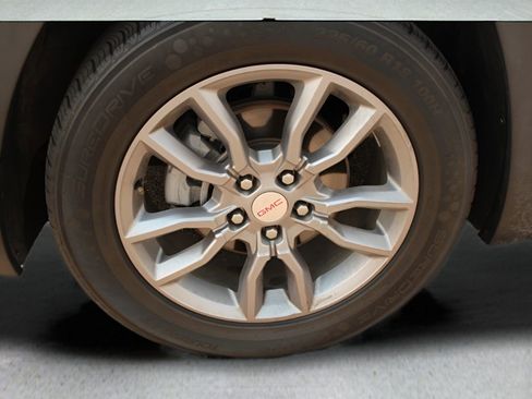 Used 2022 GMC Terrain SLT image 9