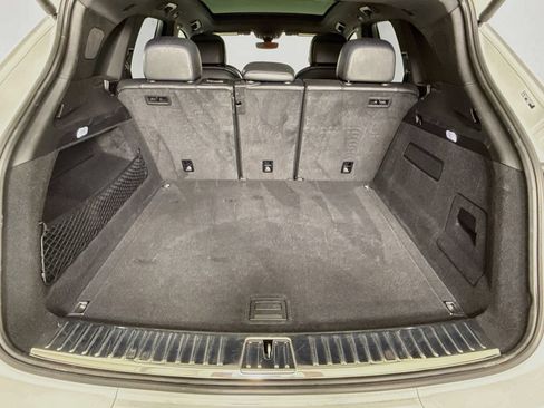 Certified 2024 Porsche Cayenne AWD/4WD image 27