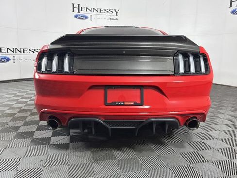 Used 2017 Ford Mustang GT w/ Black Accent Package RWD image 25