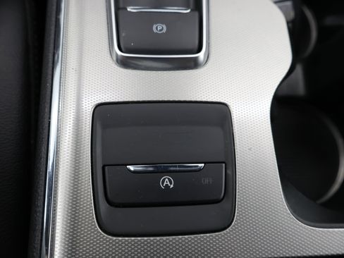 Used 2023 Ford Edge ST image 47