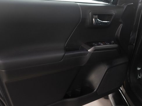 Used 2023 Toyota Tacoma TRD Sport image 22