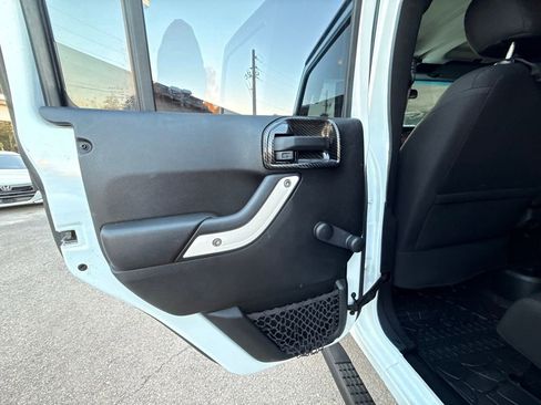 Used 2017 Jeep Wrangler Unlimited Sport image 28