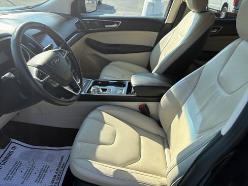 Used 2019 Ford Edge Titanium FWD image 8