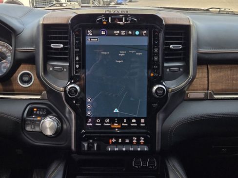 Used 2022 RAM 1500 Limited AWD/4WD image 18