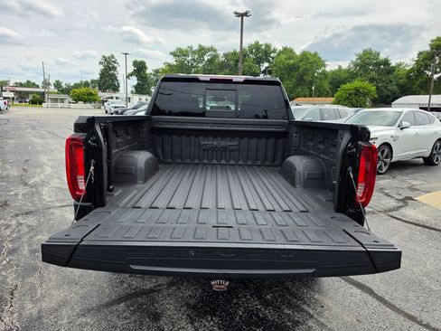 Used 2023 GMC Sierra 1500 SLT w/ SLT Premium Plus Package AWD/4WD image 6