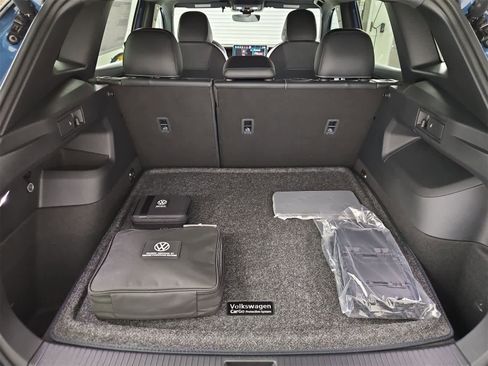 New 2026 Volkswagen Tiguan SE R-Line image 36