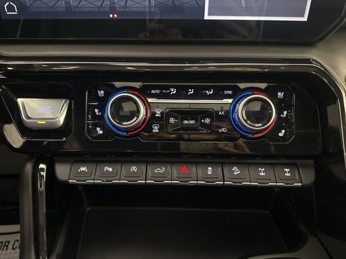 Certified 2023 GMC Sierra 1500 AT4X image 20