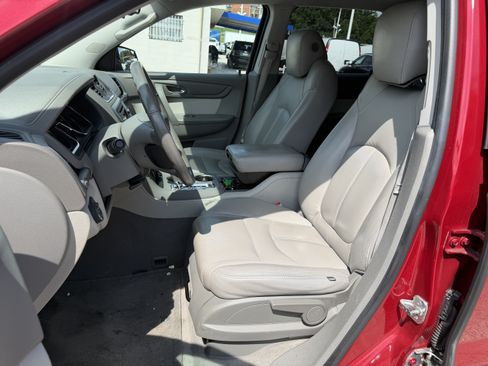 Used 2013 GMC Acadia SLE FWD image 13