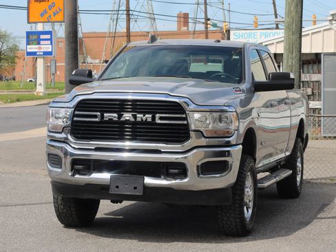 Used 2021 RAM 2500 Big Horn image 3