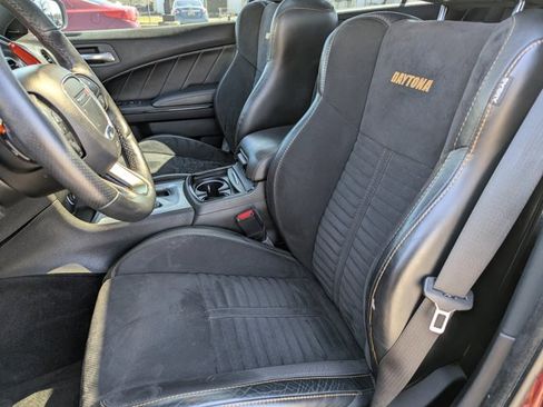 Used 2018 Dodge Charger R/T image 24