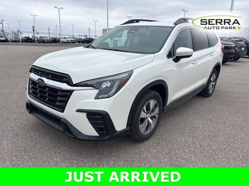 Used 2024 Subaru Ascent Premium w/ Convenience Package image 1