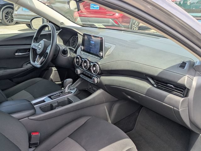 Used 2025 Nissan Sentra SV FWD image 31
