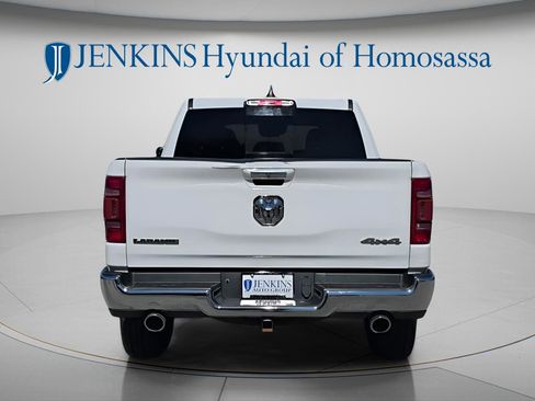 Used 2021 RAM 1500 Laramie w/ Off Road Group AWD/4WD image 3