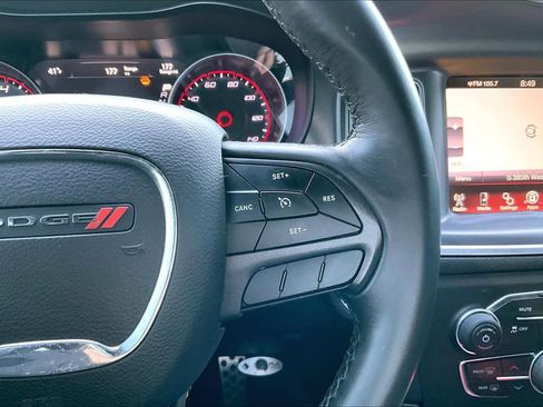 Used 2019 Dodge Charger SXT image 24