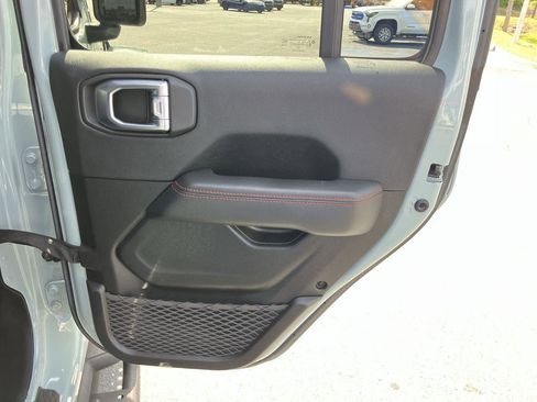 Used 2023 Jeep Wrangler Unlimited Rubicon w/ Steel Bumper Group AWD/4WD image 30