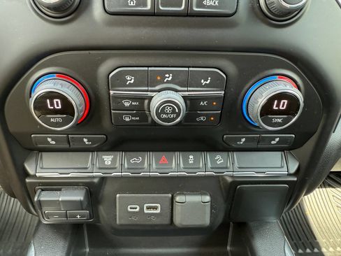 Used 2022 Chevrolet Silverado 2500 LT w/ Convenience Package AWD/4WD image 29