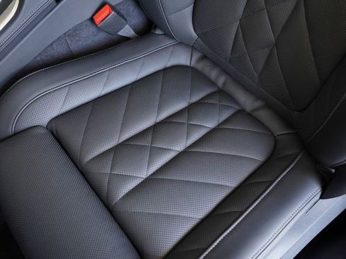 Used 2026 BMW X5 xDrive40i w/ M Sport Package image 12