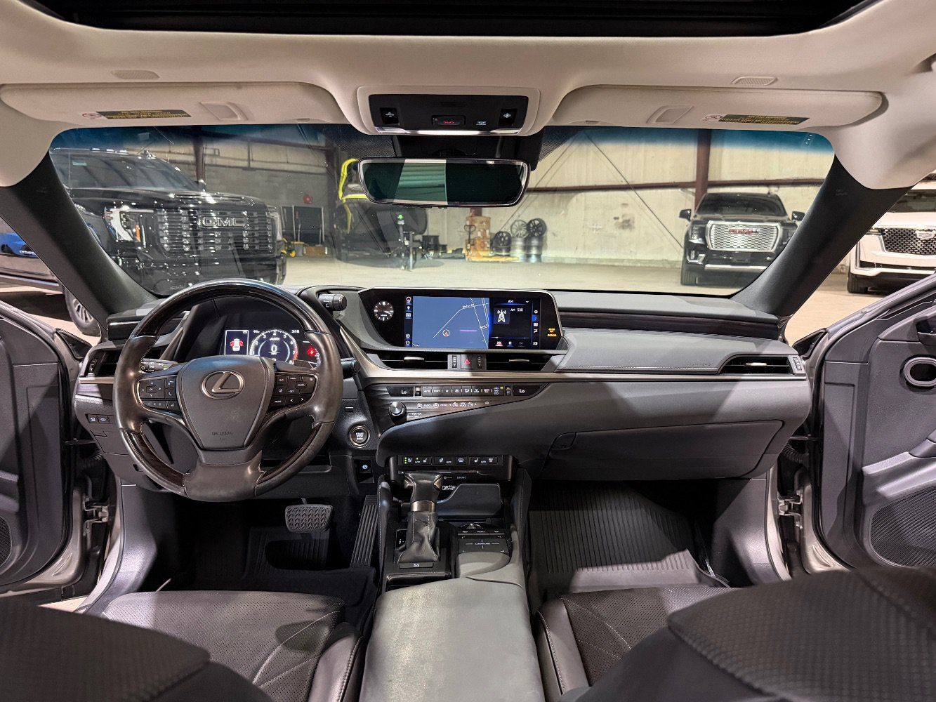 Used 2019 Lexus ES 350 w/ Accessory Package FWD image 28