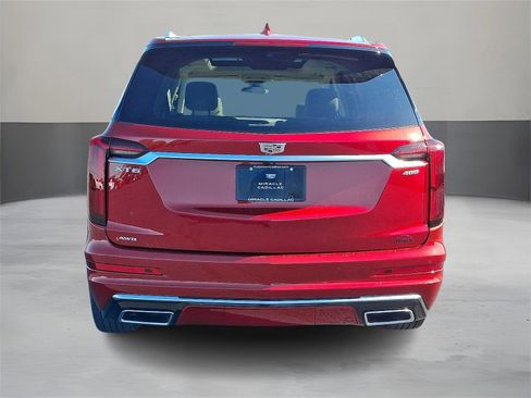 Certified 2024 Cadillac XT6 Premium Luxury image 5