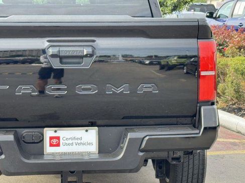 Certified 2025 Toyota Tacoma SR5 image 9