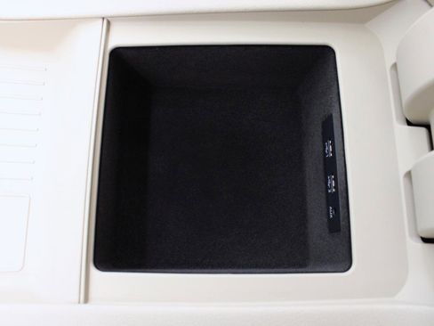 Used 2017 Audi Q7 3.0T Prestige w/ Prestige Package image 73