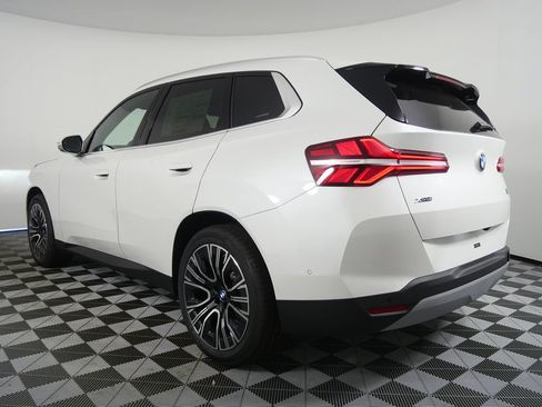 Used 2026 BMW X3 xDrive30i w/ Premium Package AWD/4WD image 4
