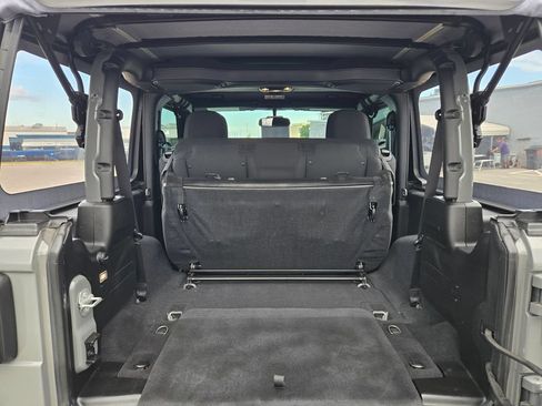 Used 2021 Jeep Wrangler Sport AWD/4WD image 23