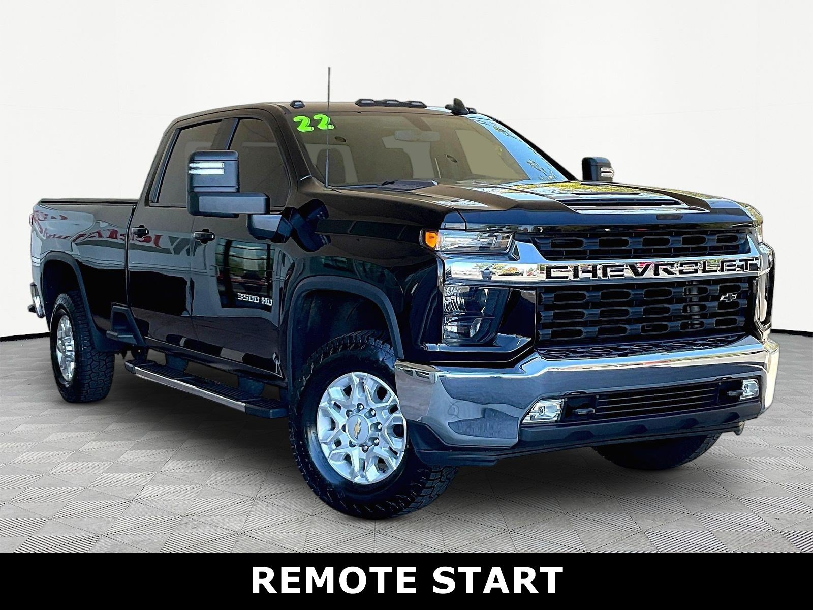 Used 2022 Chevrolet Silverado 3500 LT w/ Convenience Package AWD/4WD image 3