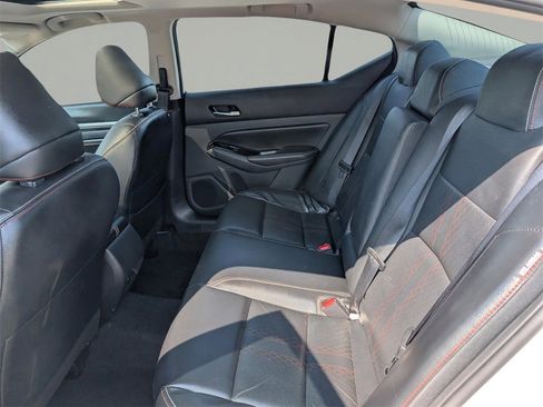 Used 2023 Nissan Altima 2.5 SR w/ SR Premium Package image 14