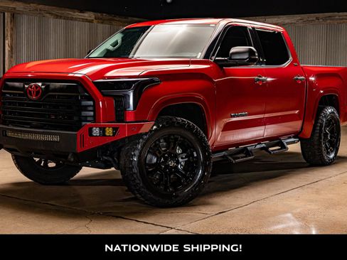 Used 2022 Toyota Tundra SR5 w/ Convenience Package image 4