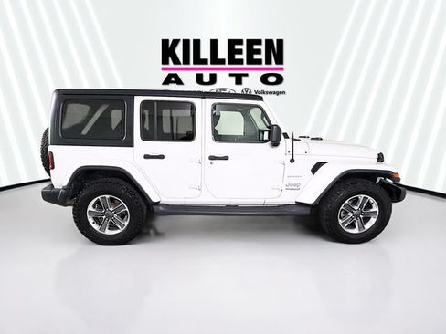 Used 2019 Jeep Wrangler Unlimited Sahara AWD/4WD image 8