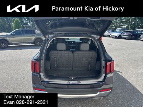 Used 2025 Kia Sorento SX FWD image 10