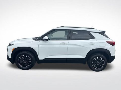 Used 2022 Chevrolet TrailBlazer LT FWD image 2