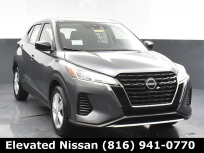 New 2025 Nissan Kicks Play S