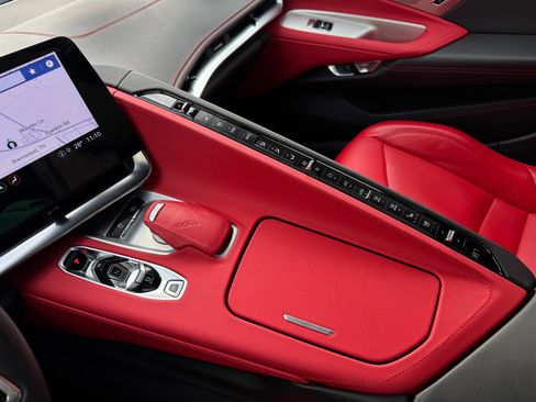 Used 2021 Chevrolet Corvette Stingray Preferred Cpe w/ 2LT image 45