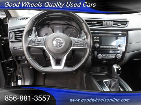 Used 2017 Nissan Rogue SV AWD/4WD image 15