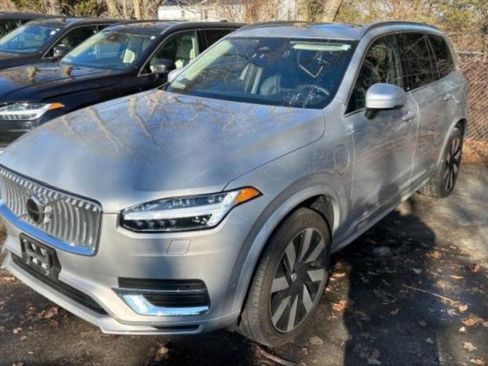 Used 2024 Volvo XC90 T8 Plus w/ Protection Package Premier image 1