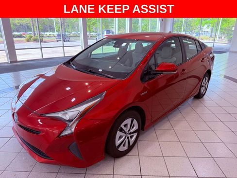 Used 2017 Toyota Prius Two image 3